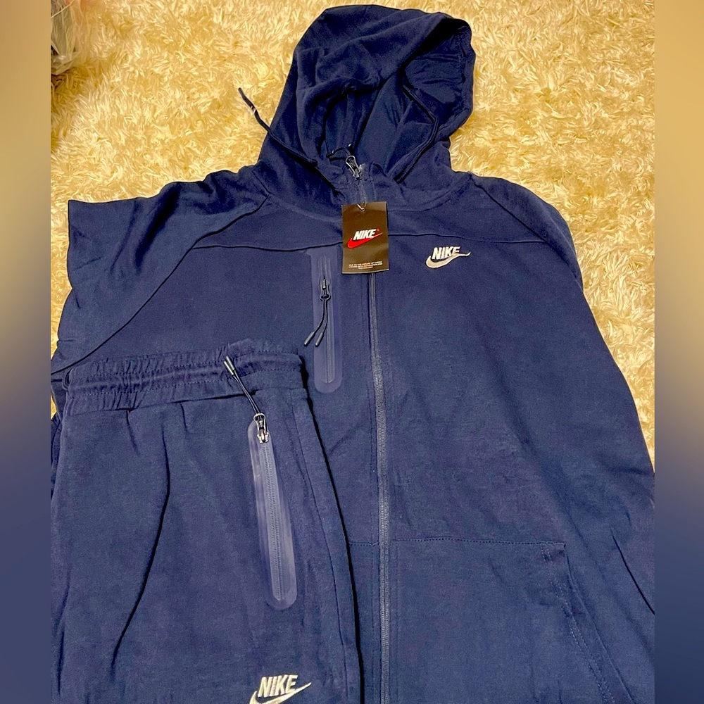 NIKE MEN’S TRACK SUITS. Size 3XL New With Tags